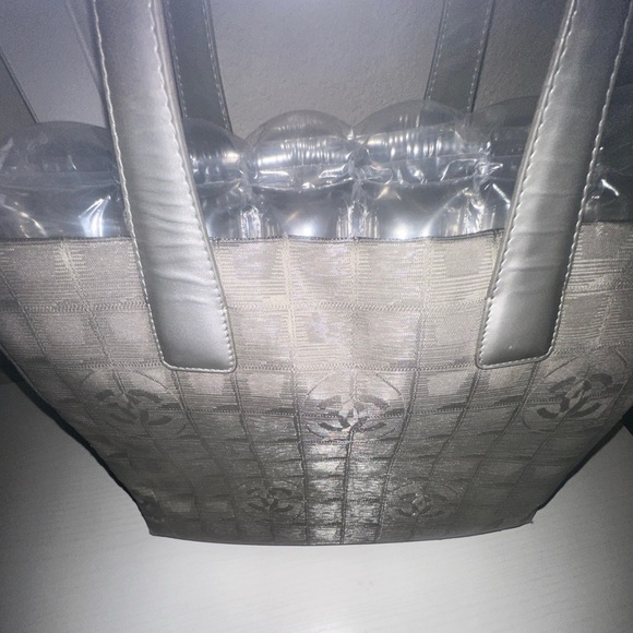 Chanel Travel Line Tote Shoulder bag - Picture 15 of 16